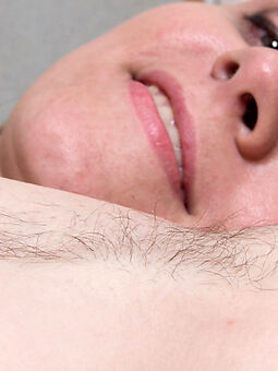 hairy female armpits porn pic